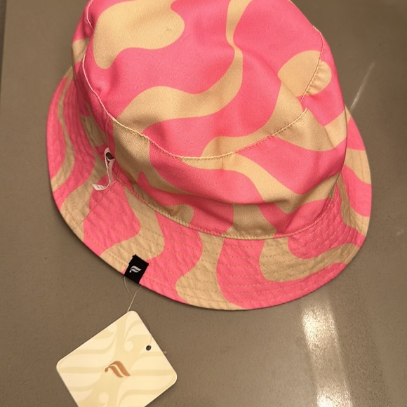 Fabletics Reversible Bucket Hat NWT - Picture 5 of 5